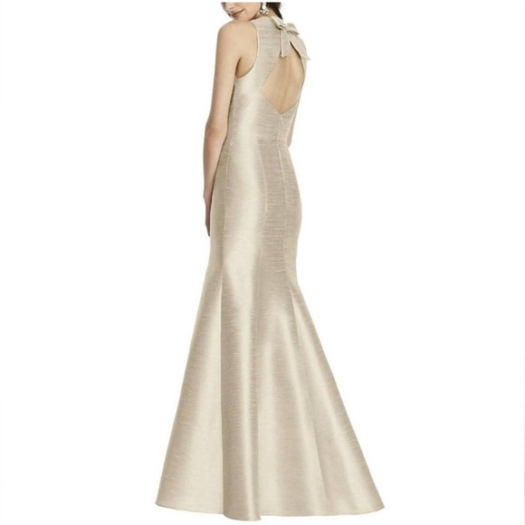 Alfred Sung Formal Trumpet Gown / Dress Sleeveless Back Bow in Champagne, Size 0 - Picture 3 of 17